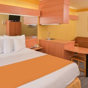 H3 Inn & Suites - Lax Airport - Los Angeles